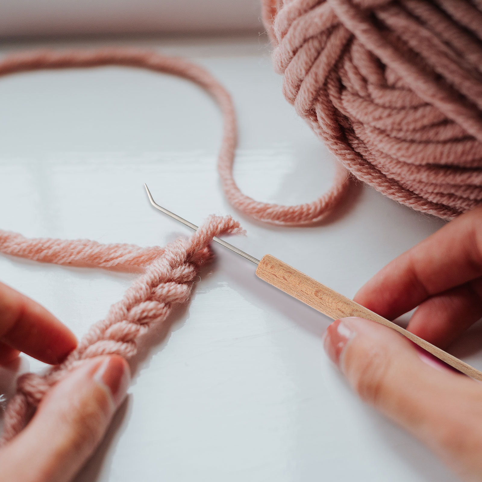 Crochet Hooks with Wooden Hand - Wooden Crochet Hooks Ergonomic Handle 评论和价格
